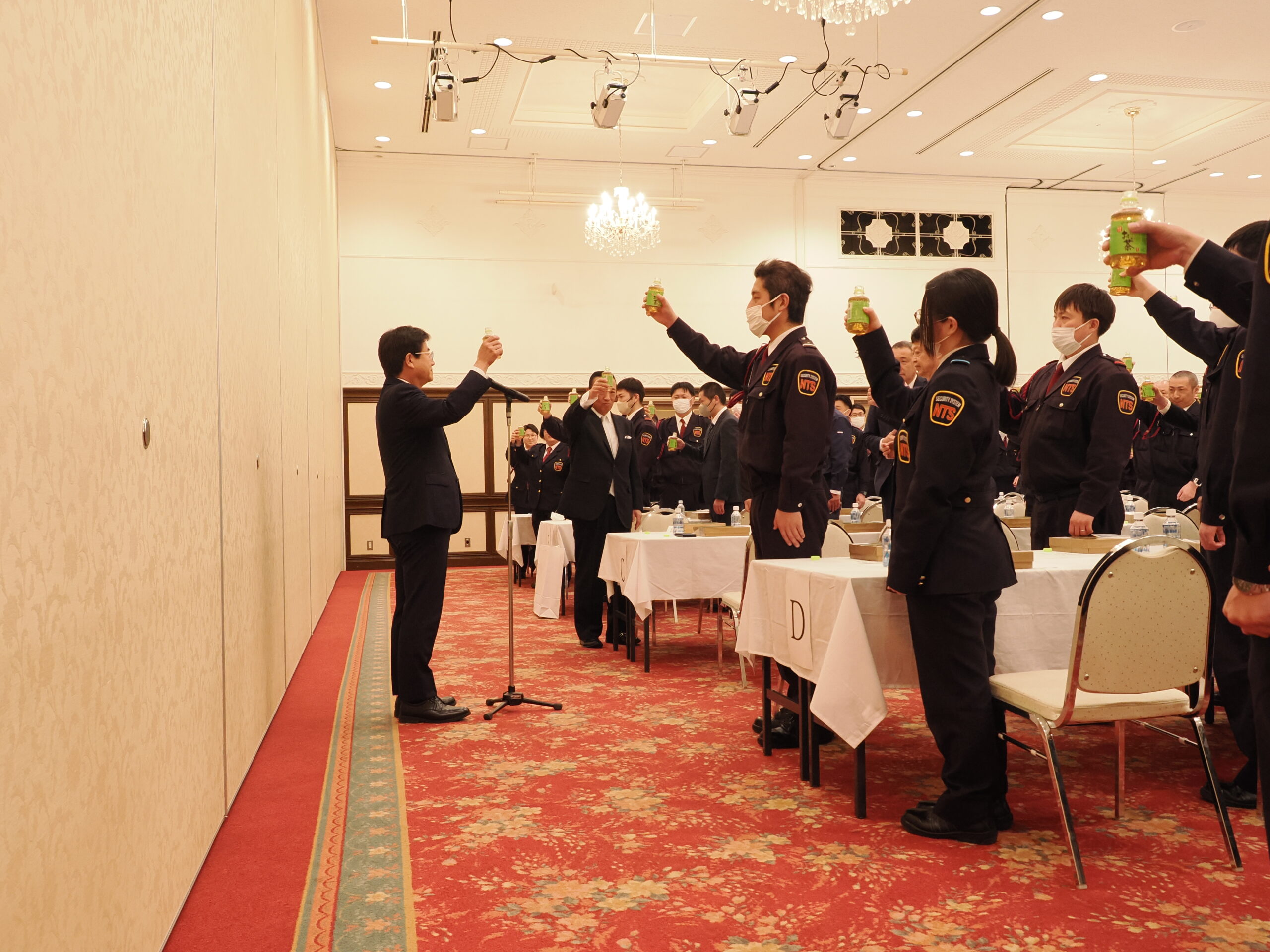 祝賀会乾杯-scaled.jpg